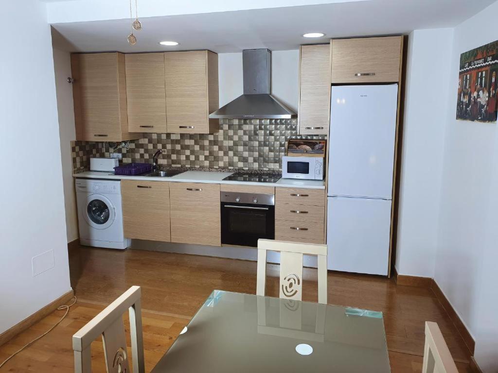 3F, Aire Acondic, 80M2, 2 Dormitorios, 4 Huespedes, Wifi Gratis Ла-Линеа-де-ла-Консепсьон Экстерьер фото