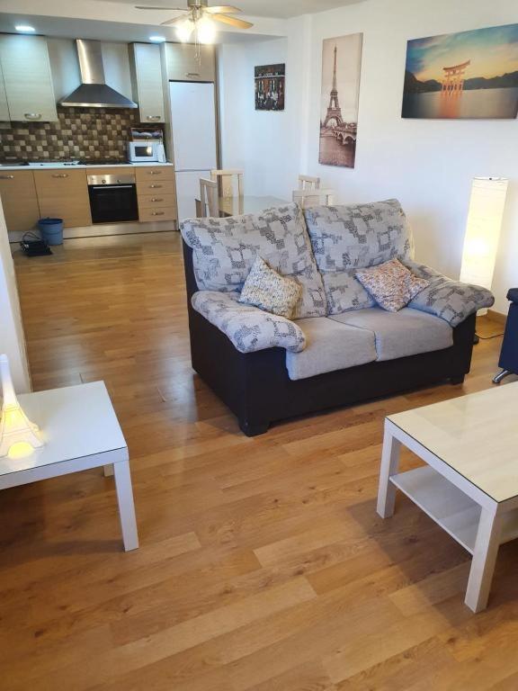 3F, Aire Acondic, 80M2, 2 Dormitorios, 4 Huespedes, Wifi Gratis Ла-Линеа-де-ла-Консепсьон Экстерьер фото