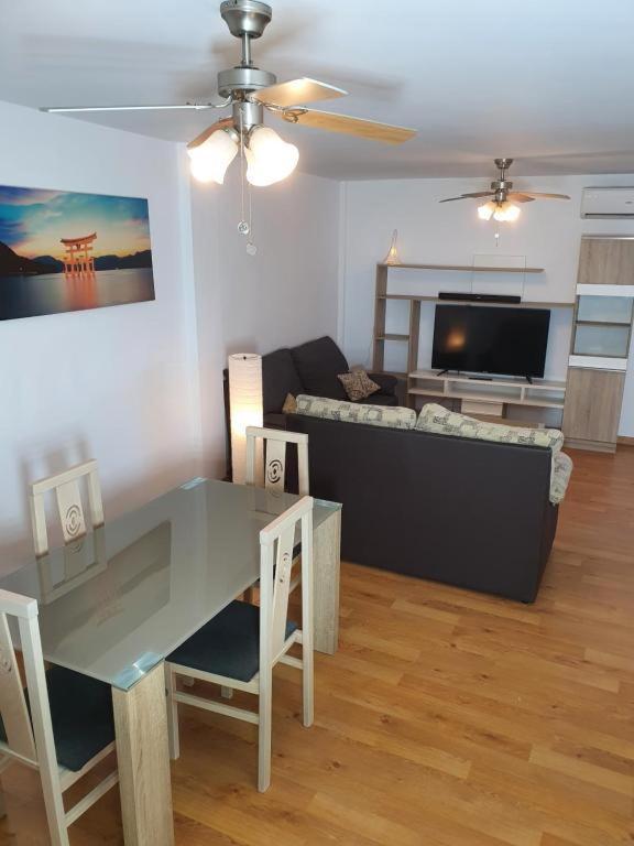 3F, Aire Acondic, 80M2, 2 Dormitorios, 4 Huespedes, Wifi Gratis Ла-Линеа-де-ла-Консепсьон Экстерьер фото